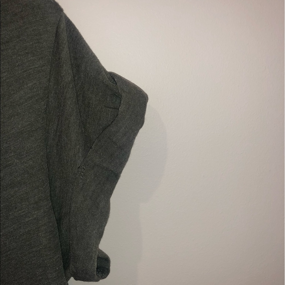 Divided t shirt dress. Hm basic - Picture 3 of 4